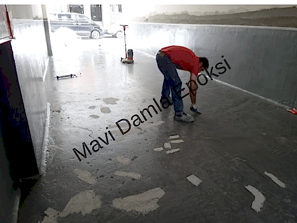 Primer Epoksi Astar Yapılmış Otopark Zemininde Macun Çatlak Tamiri